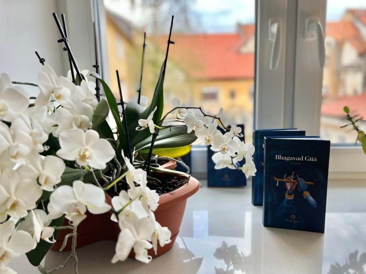 Om Yoga Center Appartement Slovenska Bistrica Buitenkant foto