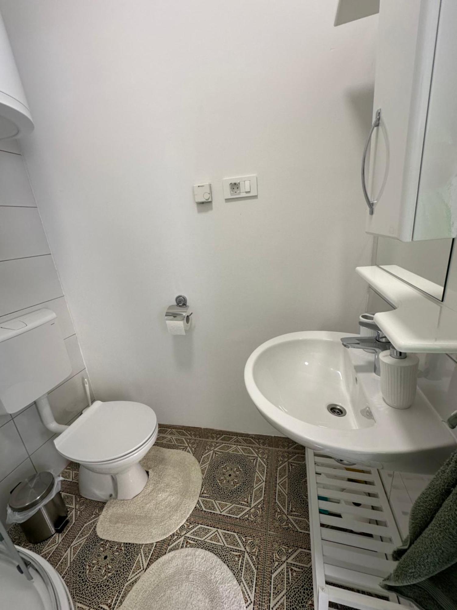 Om Yoga Center Appartement Slovenska Bistrica Buitenkant foto